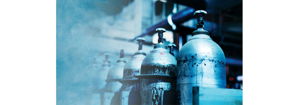 Usage of nitrogen gas in laboratories Usage of nitrogen gas in laboratories