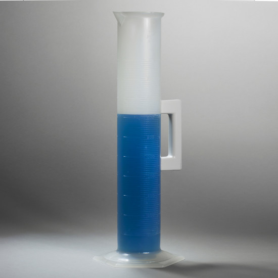Bel-Art Holdfast 2000ml Polypropylene Graduated Cylinder; 20ml Graduation Bel-Art Holdfast 2000ml Polypropylene Graduated Cylinder; 20ml Graduation